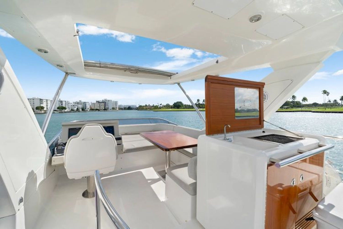 50ft Azimut | Kilauea