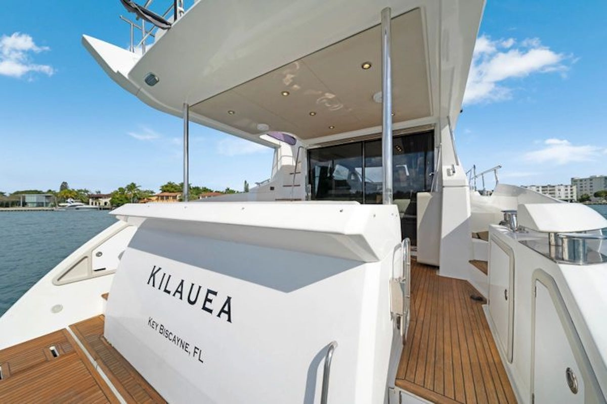 50ft Azimut | Kilauea