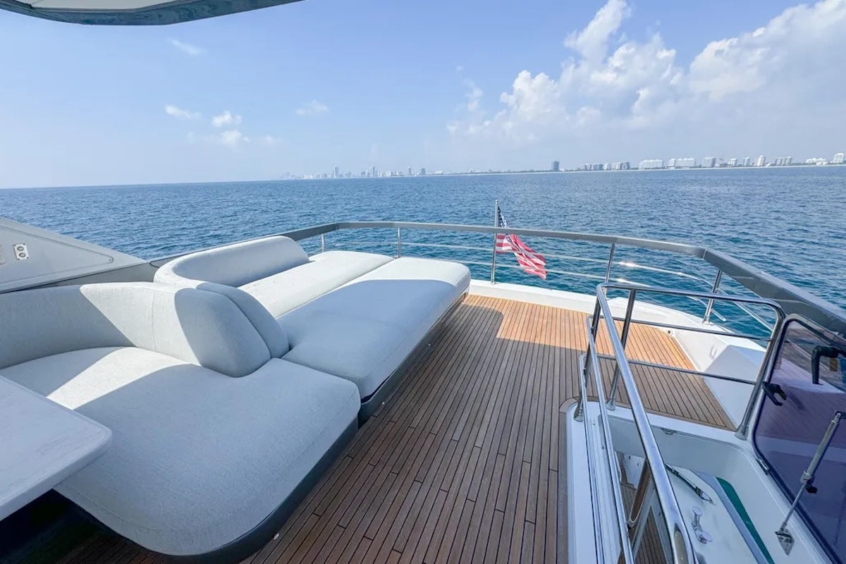 70ft Azimut | Spysea