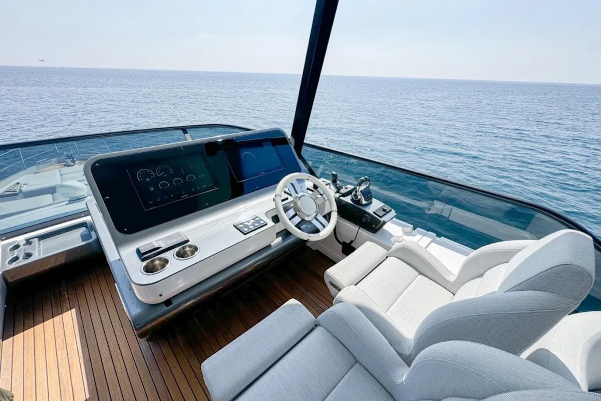 70ft Azimut | Spysea