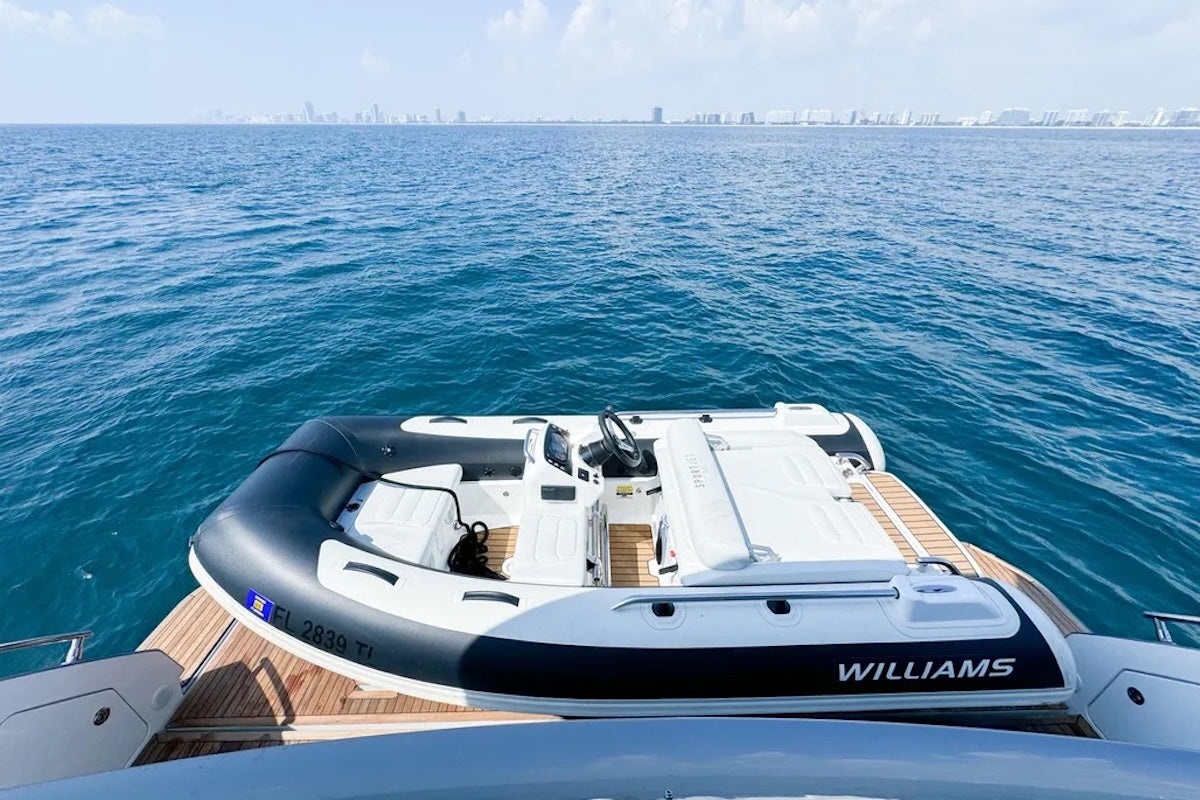 70ft Azimut | Spysea