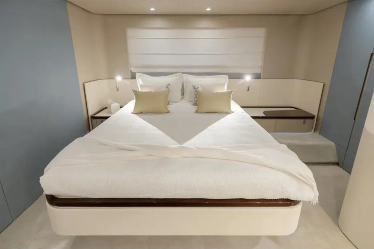 70ft Azimut | Spysea