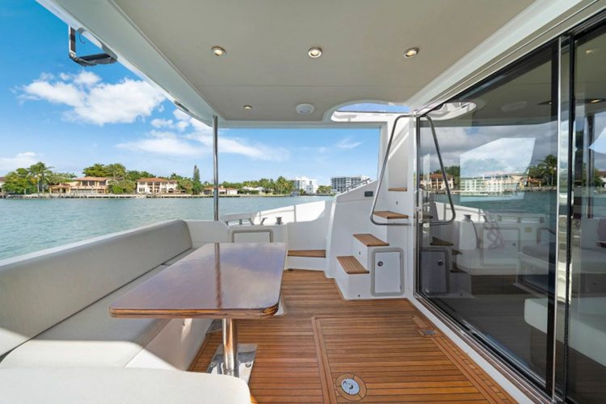 50ft Azimut | Kilauea