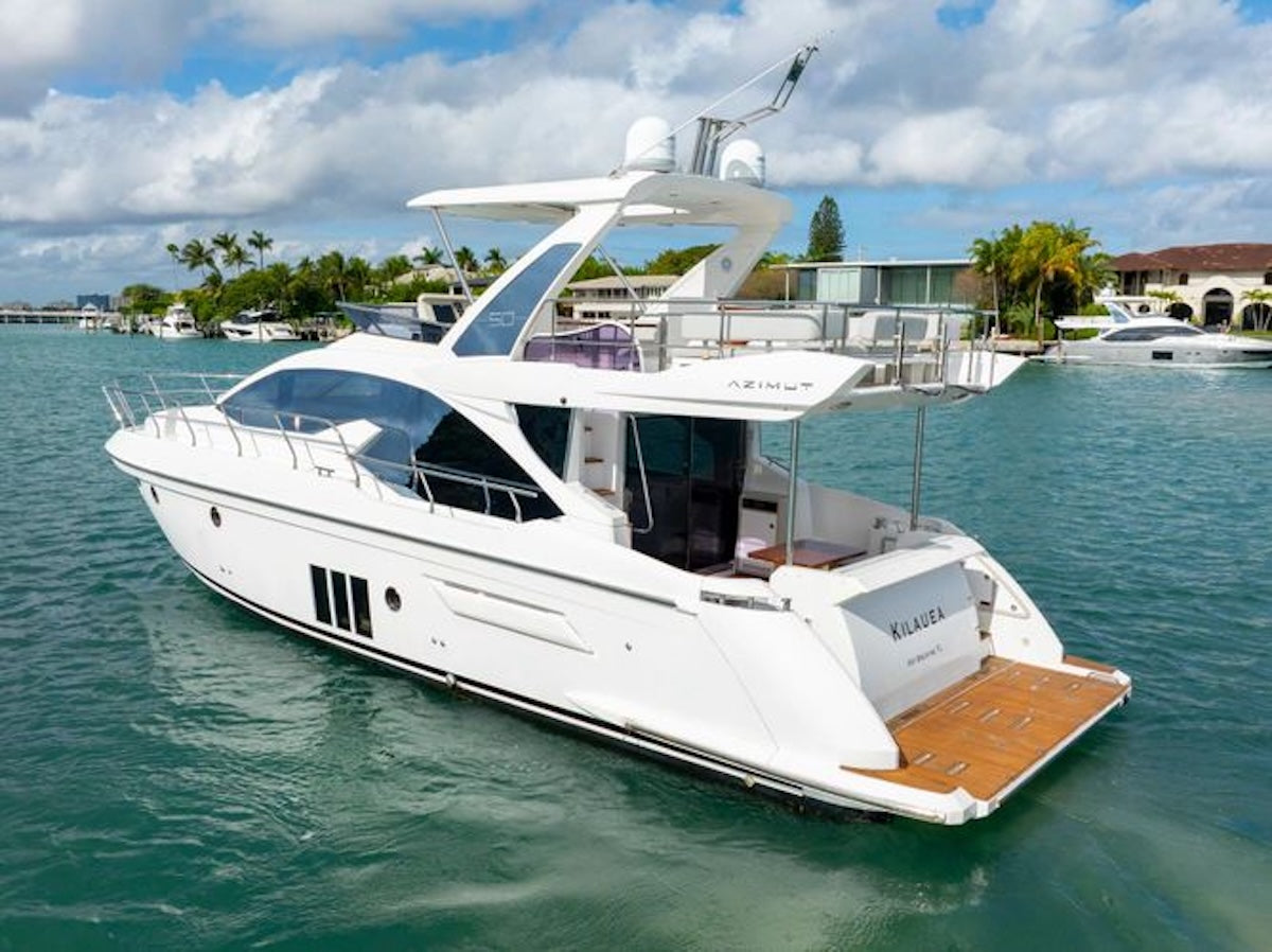 50ft Azimut | Kilauea