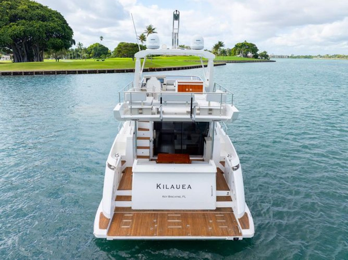 50ft Azimut | Kilauea