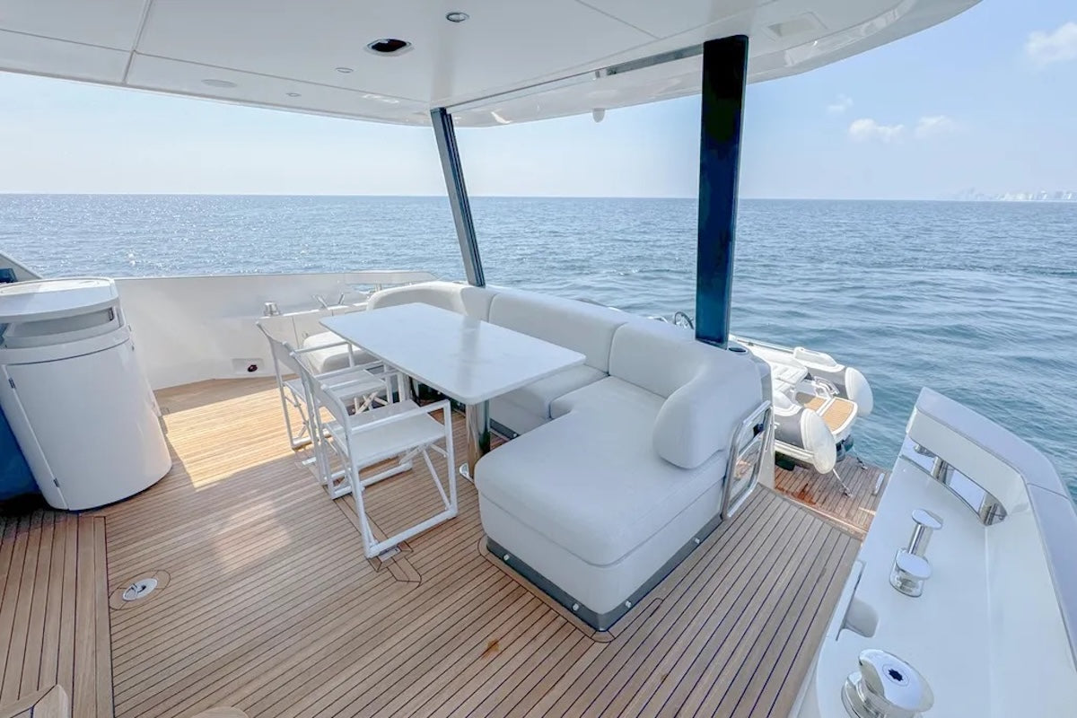 70ft Azimut | Spysea