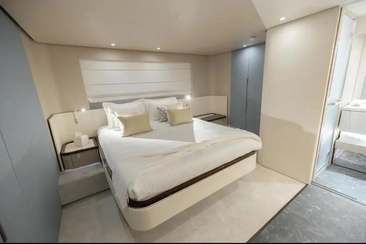 70ft Azimut | Spysea