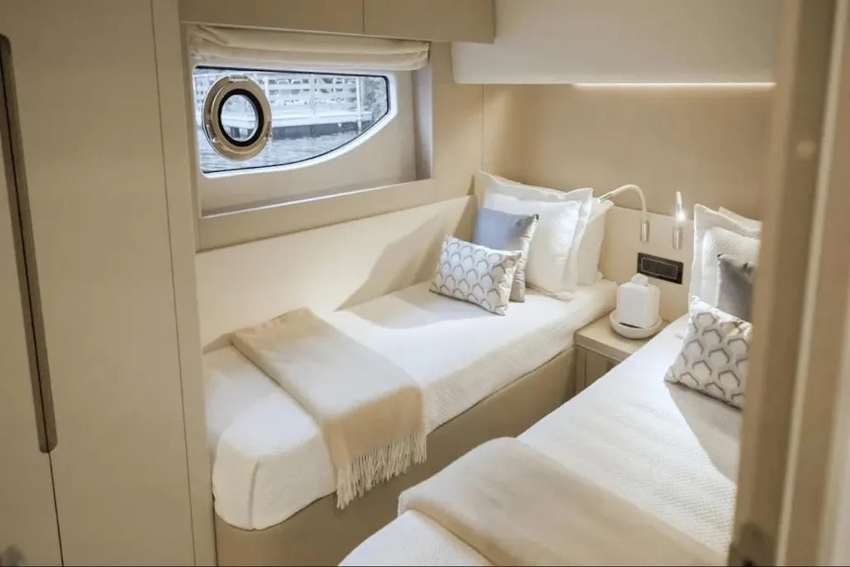 70ft Azimut | Spysea